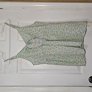 BloomChic Ditsy Floral Adjustable Straps Knotted Front Cami Top XL